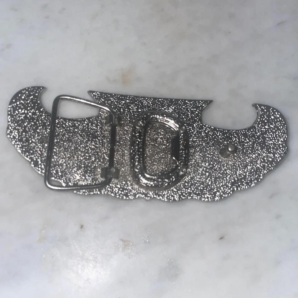 Elegant Pink and Silver Belt Buckle - Picture 2 of 2